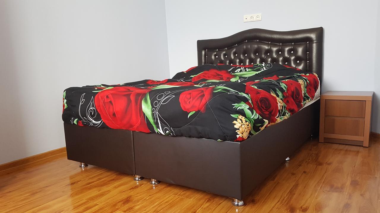 Apartment In Front Of Mcdonald'S Батуми Экстерьер фото